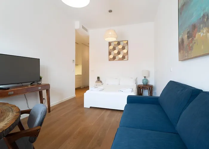 FLH Restauradores Modern Studios